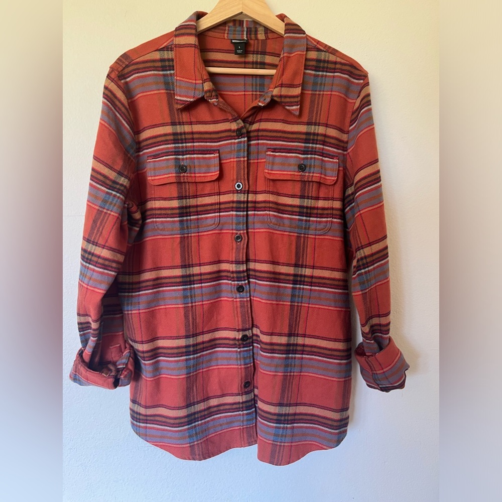 Patagonia Women’s Flannel Button Down Shirt